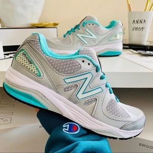 new balance 811 rollbar